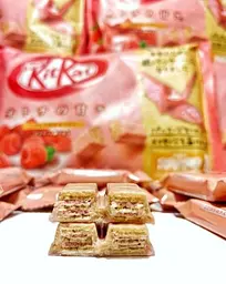Вафельні батончики KitKat Strawberry 10 Mini - мініатюра 5