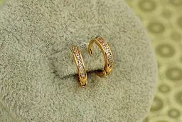 Серьги Xuping Jewelry кольца с камешками 1,1 см золотистые - миниатюра 3
