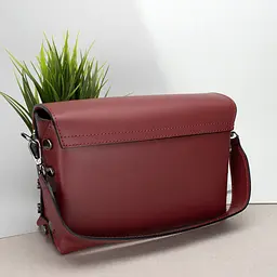 Сумка жіноча шкіряна маленька із заклепками Virginia Conti 02727 темно-червона - мініатюра 4