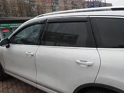 Дефлектори вікон вітровики для Volkswagen Touareg 2010- 4дв Хром молдинг - мініатюра 3