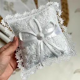 Подушечка для хрестика 14х14 см Lari Білий