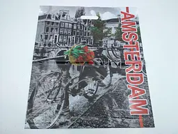 Пакети з прорізною ручкою з малюнком розмір 45х53 "Amsterdam" Леомі 50 шт/уп.