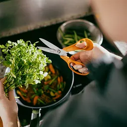 Кухонні ножиці Fiskars Classic 18 см (1075052) - мініатюра 4