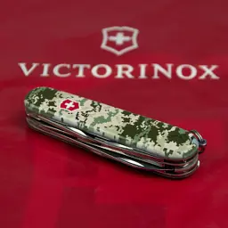 Ніж Victorinox Climber Army Піксель + Лого (1.3703.3_W3941p) - мініатюра 3