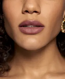 Ультраматова помада для губ L’Oréal Paris Color Riche The Nudes, відтінок 06 (No hesit), 4 г (A9878300) - мініатюра 3