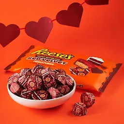 Шоколадні цукерки Reese's Miniatures Red Velvet Cups Valentine's з арахісовою пастою 263г - мініатюра 3