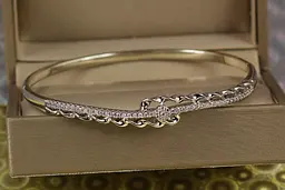 Браслет бенгл Xuping Jewelry Енергія 60 мм 8 мм на руку від 17 см до 19 см сріблястий