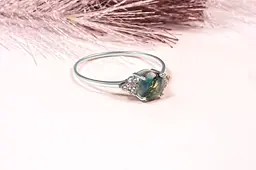 Каблучка з білого золота з моховим агатом 18.5 K-0381 - мініатюра 5