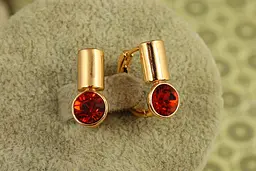 Сережки Xuping Jewelry Модуль з червоним каменем Сваровські 1,7 см золотисті