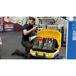 Ящик Stanley FatMax на 2 колесах з набором точного інструменту 100 одиниць (FMST1-75530) - мініатюра 2
