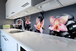 Кухонний фартух Благородні Орхідеї наклейка ПВХ рожеві квіти Чорне каміння 60х250 см Happy Pocket Z180553