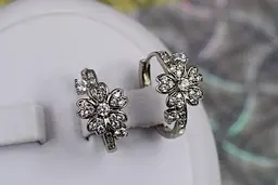 Сережки Xuping Jewelry квіточка із листячками 1.8 см сріблясті - мініатюра 3