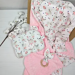 Набір для малюків: плед, подушка та гризунець a.l.babybox Зайчики на гойдалці