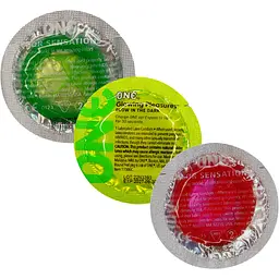Презерватив One Glowing Pleasure + Color Sensations + Flavor Waves 3 шт. (ROZ6400229468) - мініатюра 2