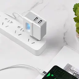 Зарядний пристрій із вбудованим кабелем Type-C — HOCO C75 + 2 USB-виходи біле - мініатюра 7