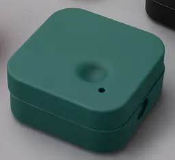 Чохол-накладка DK Silicone Candy Friendly з карабіном для Nothing Ear (2) (green) - мініатюра 2