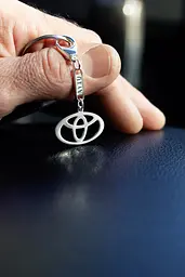 Срібний брелок TOYOTA (Тойота) (9005.1) - мініатюра 2