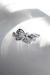 Серебряная брошь (9532)