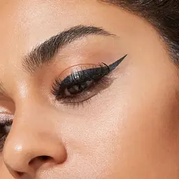 Подводка для очей Gosh Slanted Pro Eye Liner, тон 001 Intense Black, 3 мл - мініатюра 2