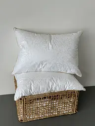 Подушка LeLit Bright crystal гіпоалергенна 50х70 см біла з золотим (le2000000287812) - мініатюра 2