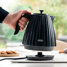 Електрочайник DeLonghi Ballerina KBD2001.BK - мініатюра 6