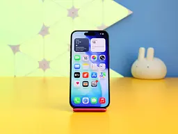 Смартфон Apple iPhone 15 Pro 256GB Black Titanium (MTV13) Б/У [174811] - мініатюра 2