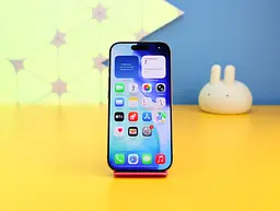 Смартфон Apple iPhone 16 Pro 256GB Desert Titanium (MYNK3) Б/У [177050] - мініатюра 2