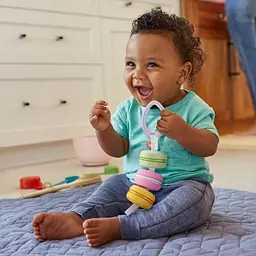 Іграшка-підвіска Fisher-Price Мій перший макарун (GRR45) - мініатюра 5