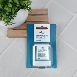 Зубна нитка Emoform (вощена, з фторидом, смак м'яти) 50 м