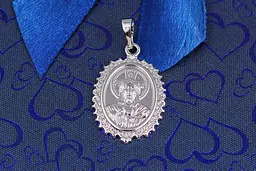Ладанка Xuping Jewelry овальна з ажурними зубчиками Ісус 2 см срібляста