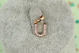 Кулон Xuping Jewelry літера U 1,2 см золотистий