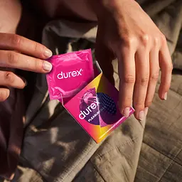 Презервативи Durex Pleasuremax з силіконовою змазкою з ребрами та крапками 3 шт. (5038483203989) - мініатюра 6