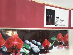 Кухонний фартух самоклеючий Червона орхідея Чорне каміння наклейка ПВХ чорний 60х300 см Happy Pocket Z180368 - мініатюра 10