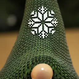 Декоративна статуетка MBM My Home Гном зелено-біла 25 см (DH-ST-32 GREEN/WHITE) - мініатюра 4