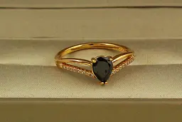Кільце Xuping Jewelry венець із чорним каменем р 19 золотисте