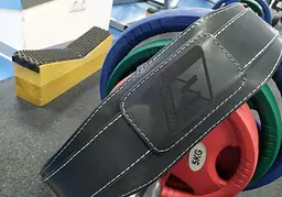 Пояс атлетичний EasyFit Training Belt (чорний) XS - мініатюра 3
