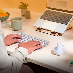 Миша комп'ютерна Logitech Lift Vertical Ergonomic Mouse Off-White (910-006475, 910-006480) - мініатюра 7