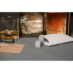 Подарунковий набір Whiskey Stones камені для віскі у дерев'яному пеналі №7 + декантер і 2 склянки Pasabahce + щипці + мішечок - мініатюра 6