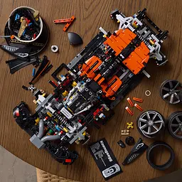 Конструктор LEGO Technic Koenigsegg Sadair's Spear Megacar 4104 ел. (42232) - мініатюра 8