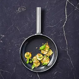 Сковорода універсальна GreenPan Chef's Collection 28 см чорна CC007735-001 - мініатюра 4