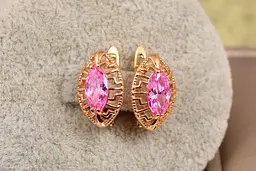 Серьги Xuping Jewelry маркиз с розовым камнем 1.6 см золотистые - миниатюра 3