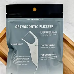 Зубна нитка на тримачі Dr.Emma Orthodontic flosser для брекетів (чорна), 60 шт - мініатюра 2