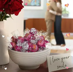 Шоколадні цукерки Lindt Lindor Raspberry Cheesecake White Chocolate Candy Truffles 145г - мініатюра 6