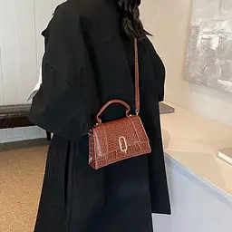 Каркасне невелике кросбоді з еко-шкіри Lilly P2-17068985C коричневе - мініатюра 2
