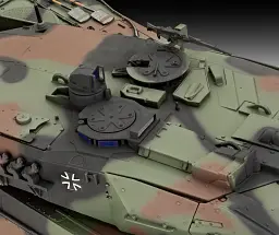 Збірна модель Revell Танк Леопард 2 A6M+ масштаб 1:35, 249 деталей (RVL-03342) - мініатюра 7