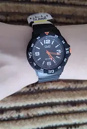 Годинник Q&Q V02A-015VY
