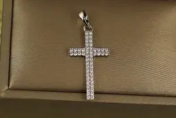 Хрестик Xuping Jewelry хрестик із фіанітами у два ряди 3 см сріблястий