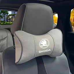 Подушка на підголовник з логотипом Skoda Екошкіра 3D Кольоровий лого Сірі-Сірий кант 1 шт