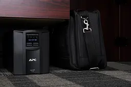 APC Джерело безперебійного живлення Smart-UPS 1500VA/1000W, LCD, USB, SmartConnect, 8xC13 - мініатюра 2
