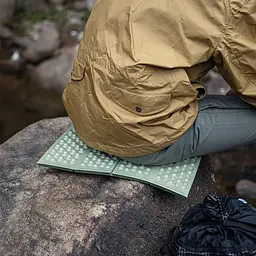 Сидушка складна XPE з чохлом Naturehike NH20PJ025 15 мм темно-зелений - мініатюра 7